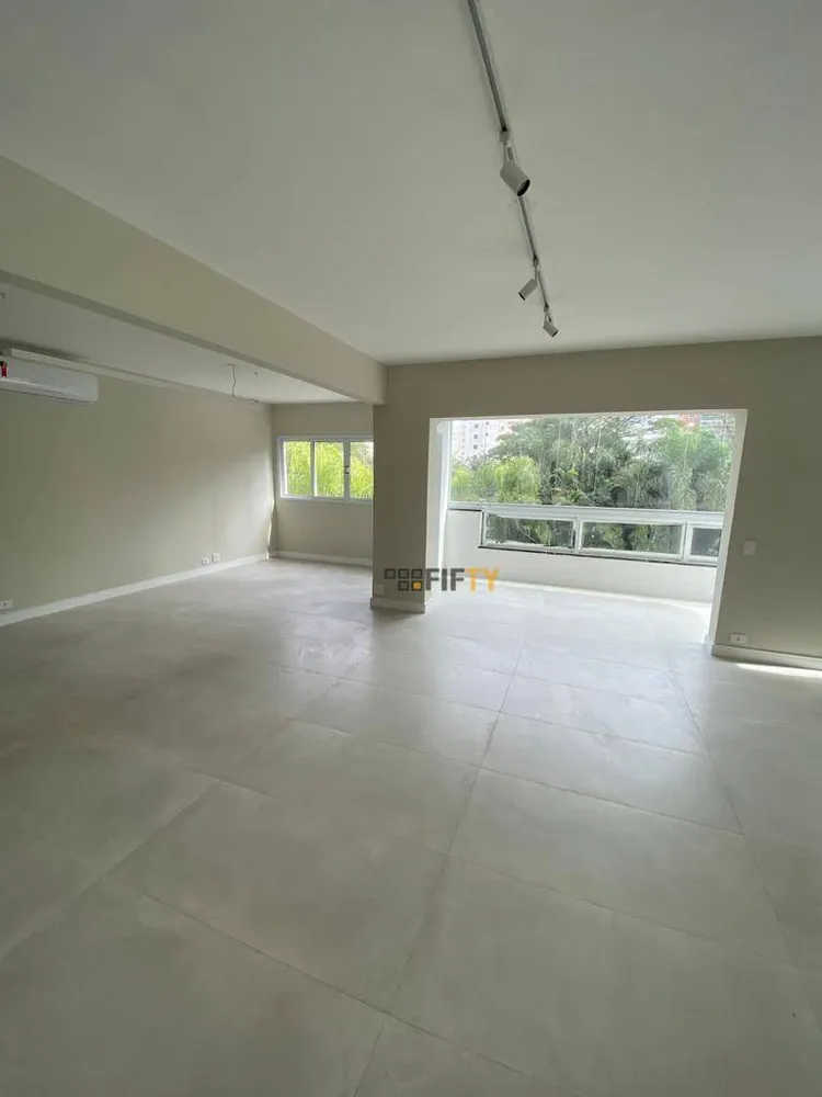 Apartamento, 3 quartos, 227 m² - Foto 1