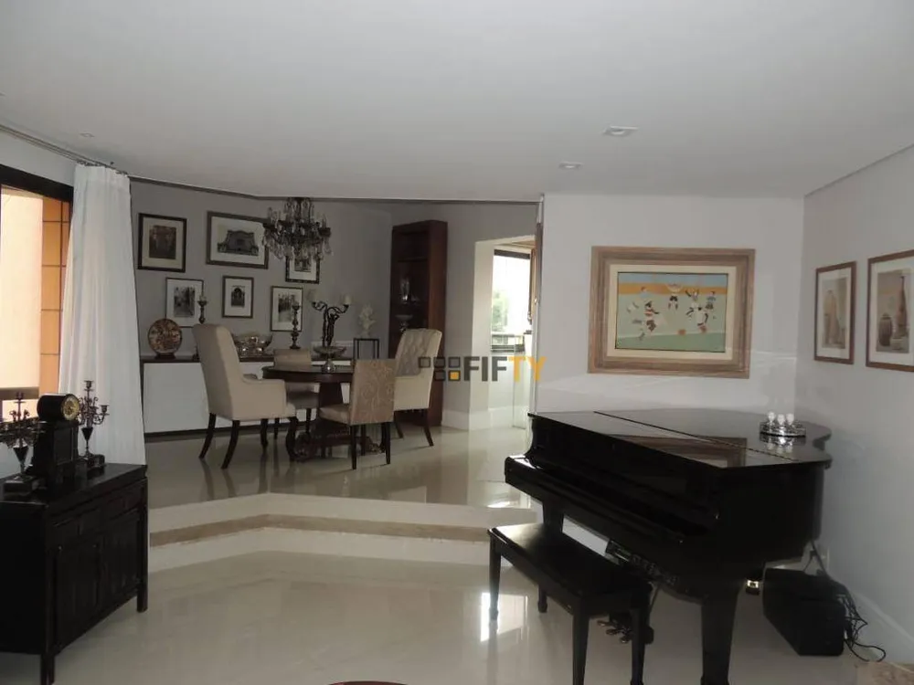 Apartamento, 3 quartos, 260 m² - Foto 1