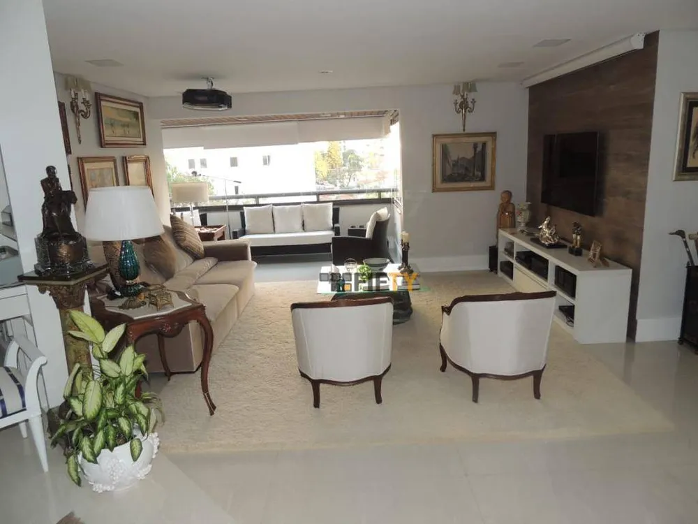 Apartamento, 3 quartos, 260 m² - Foto 2