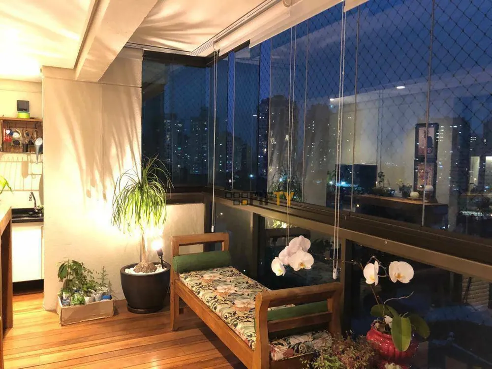Apartamento, 3 quartos, 147 m² - Foto 1