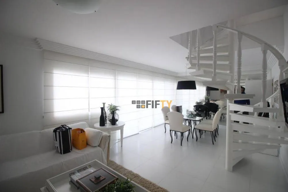 Cobertura, 3 quartos, 268 m² - Foto 4