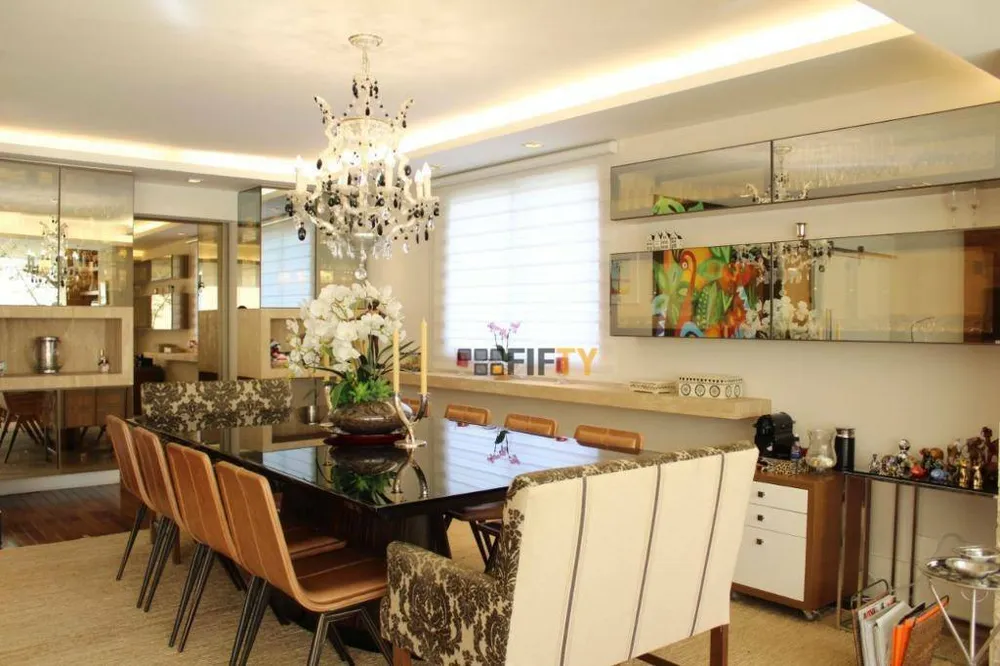 Apartamento, 3 quartos, 204 m² - Foto 2