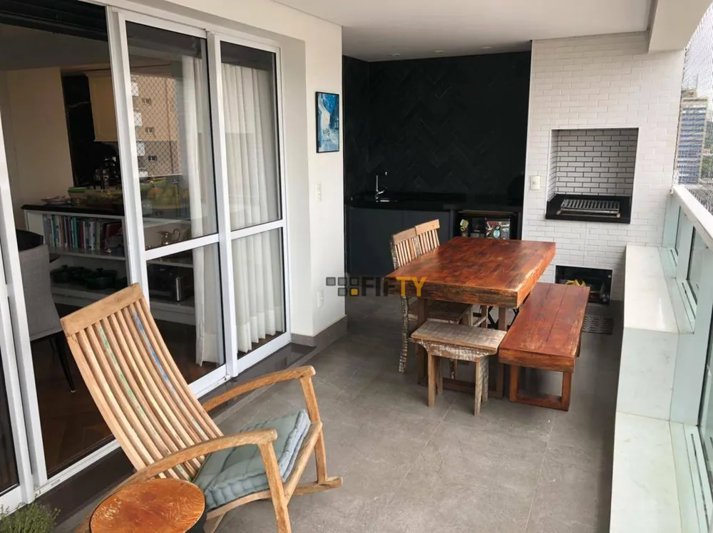 Apartamento, 3 quartos, 165 m² - Foto 1