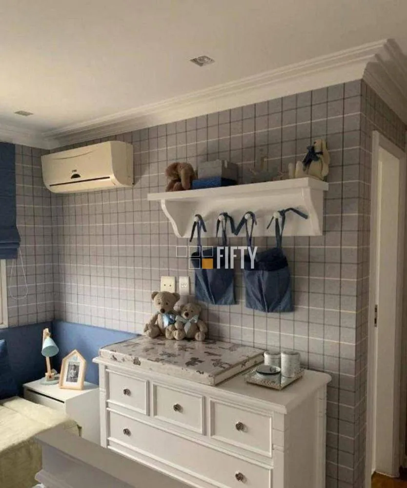 Apartamento, 3 quartos, 235 m² - Foto 2