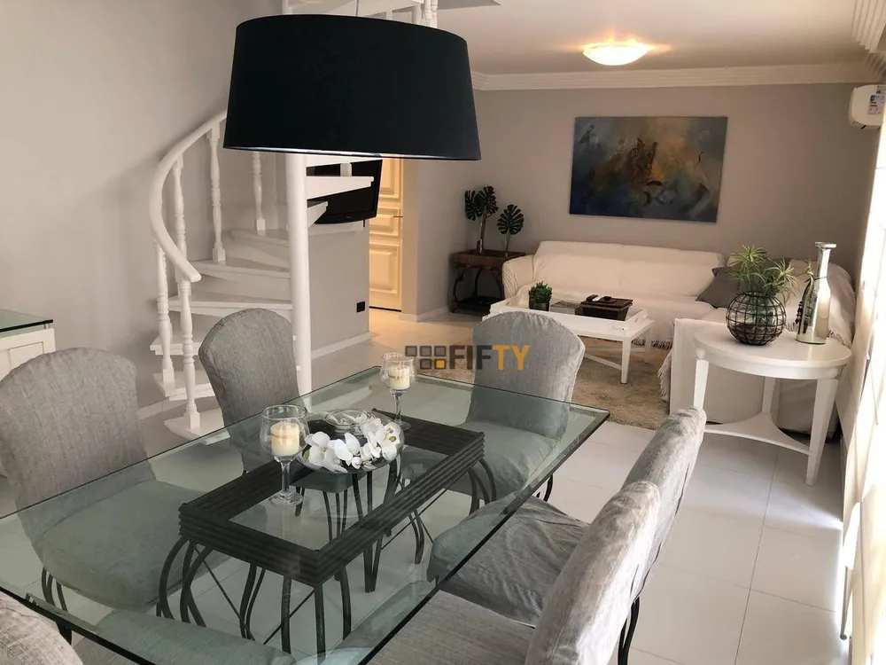 Cobertura, 3 quartos, 264 m² - Foto 1