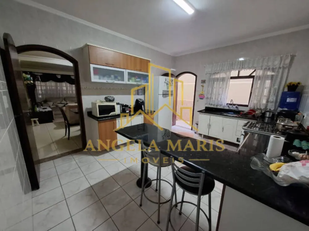 Casa, 3 quartos, 170 m² - Foto 2