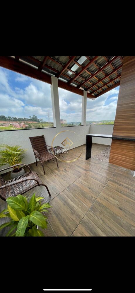 Casa à venda com 4 quartos, 133m² - Foto 3