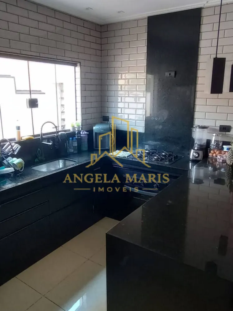 Casa, 3 quartos, 215 m² - Foto 4