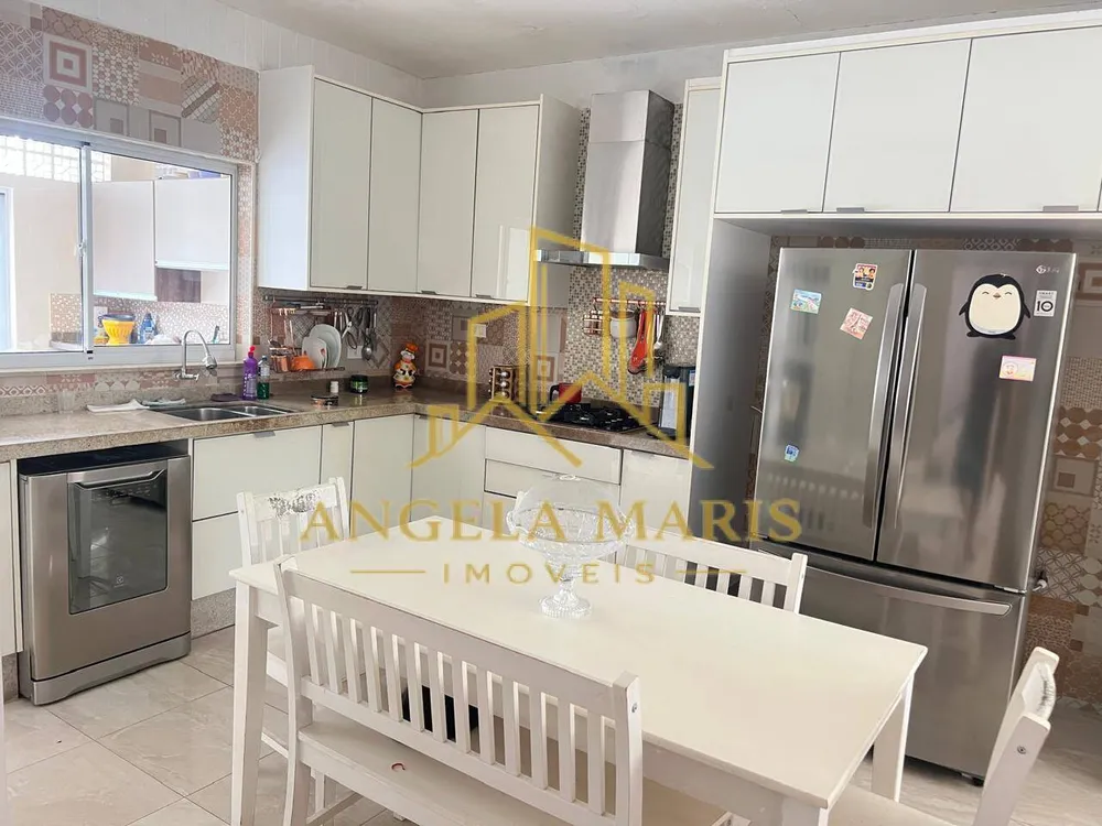Casa, 4 quartos, 280 m² - Foto 1