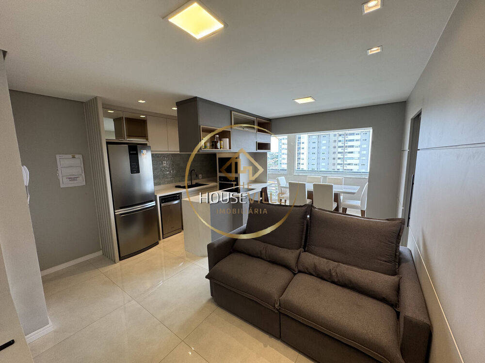 Apartamento à venda com 2 quartos, 65m² - Foto 1