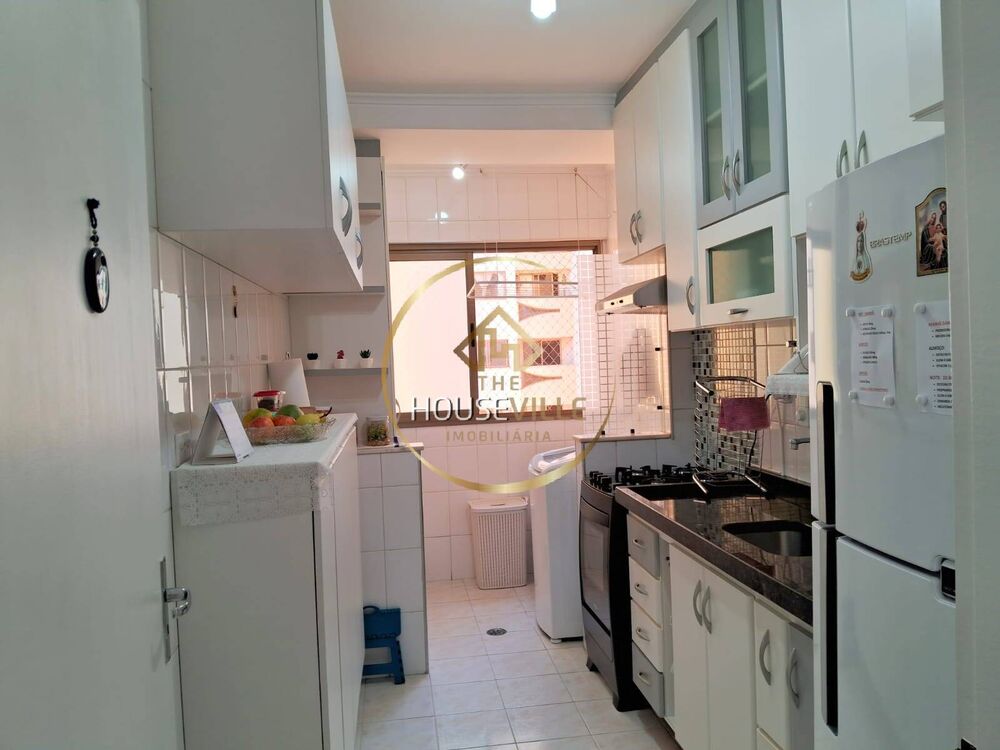 Apartamento à venda com 3 quartos, 75m² - Foto 2