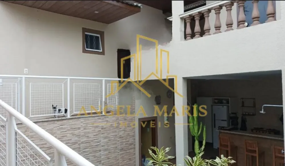 Casa, 4 quartos, 180 m² - Foto 1