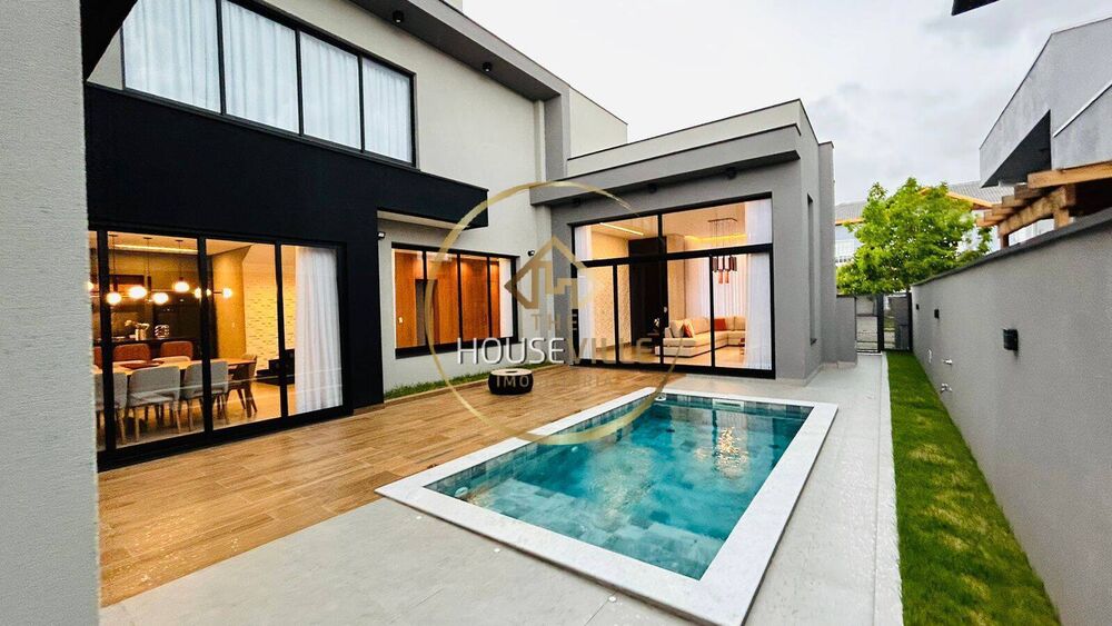 Casa de Condomínio à venda com 4 quartos, 323m² - Foto 2