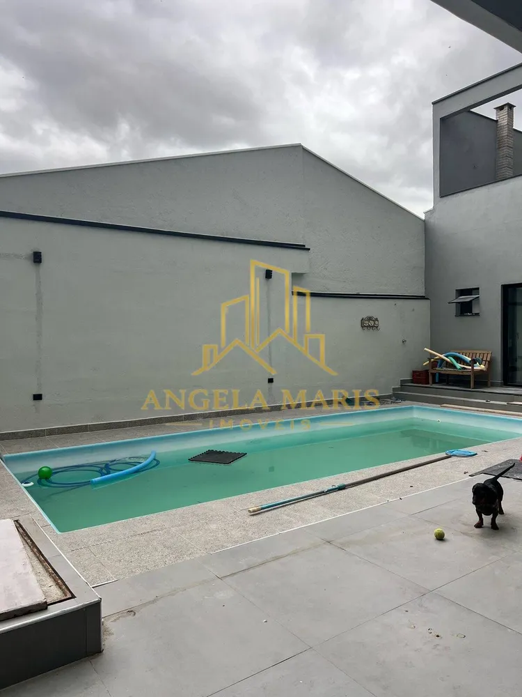 Casa, 4 quartos, 268 m² - Foto 1
