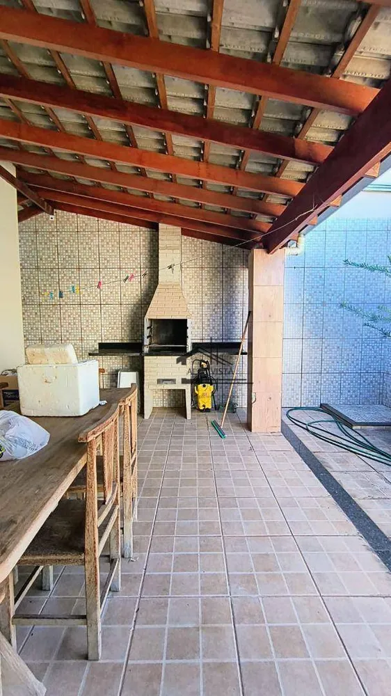 Casa, 3 quartos, 176 m² - Foto 2
