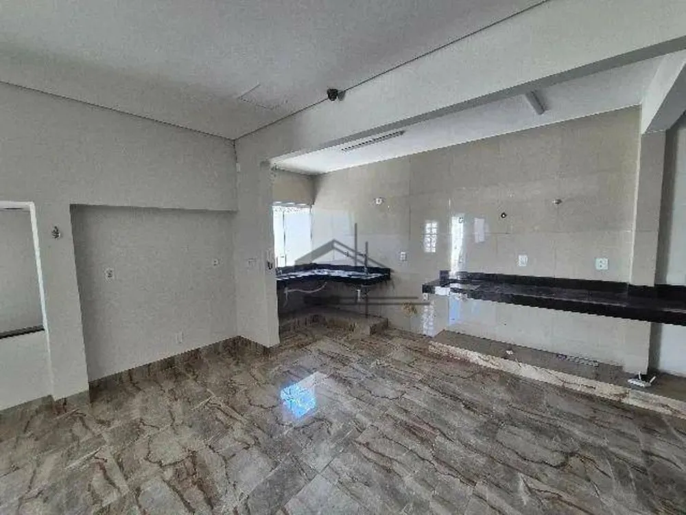 Casa, 3 quartos, 300 m² - Foto 1