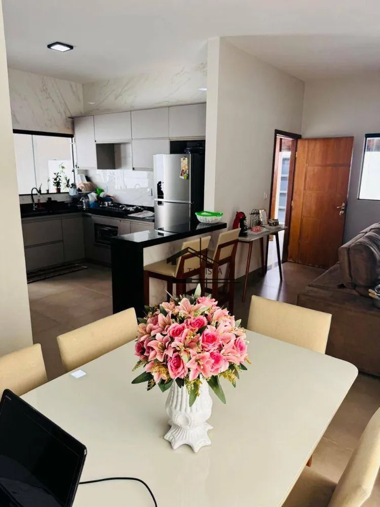 Casa, 3 quartos, 235 m² - Foto 4