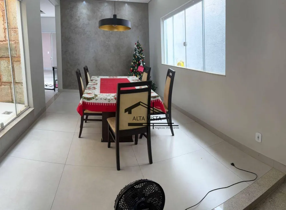 Casa, 3 quartos, 212 m² - Foto 9