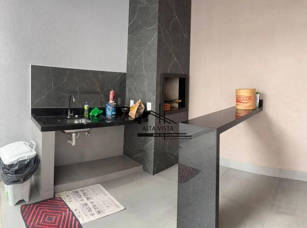 Casa, 3 quartos, 212 m² - Foto 1