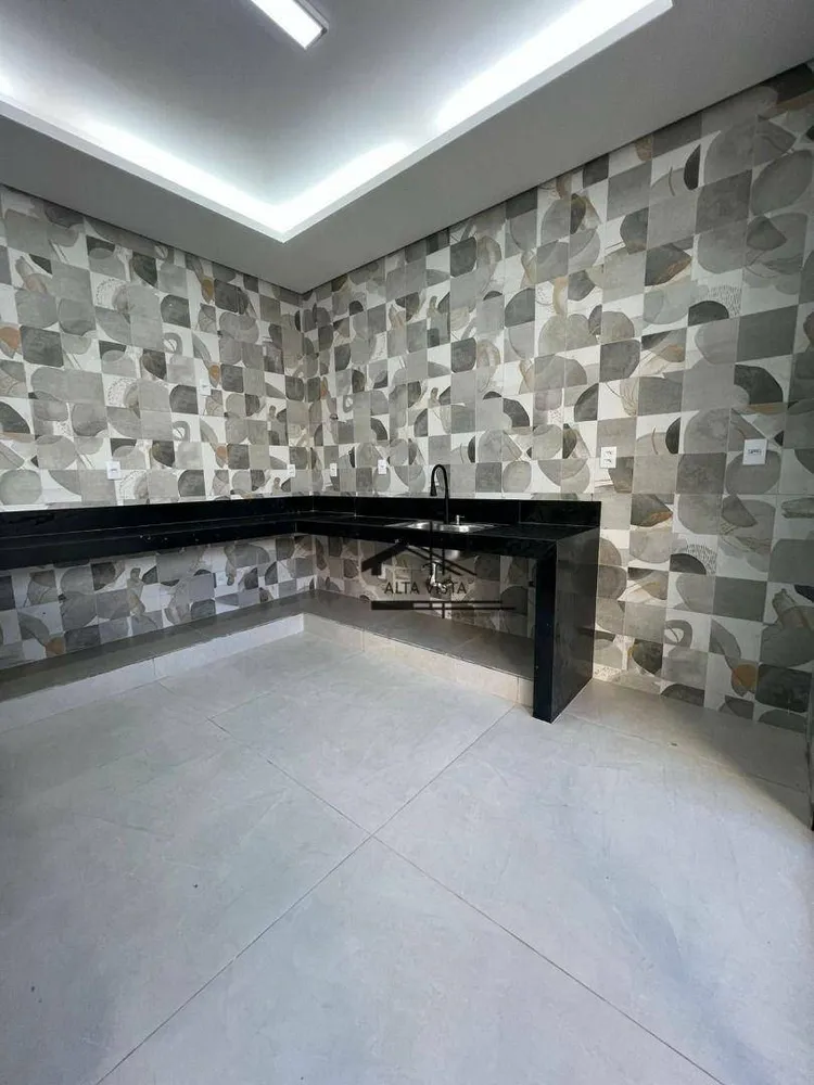 Sobrado, 3 quartos, 245 m² - Foto 1