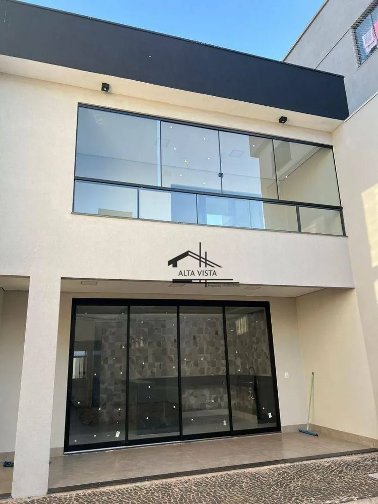 Sobrado, 3 quartos, 245 m² - Foto 2