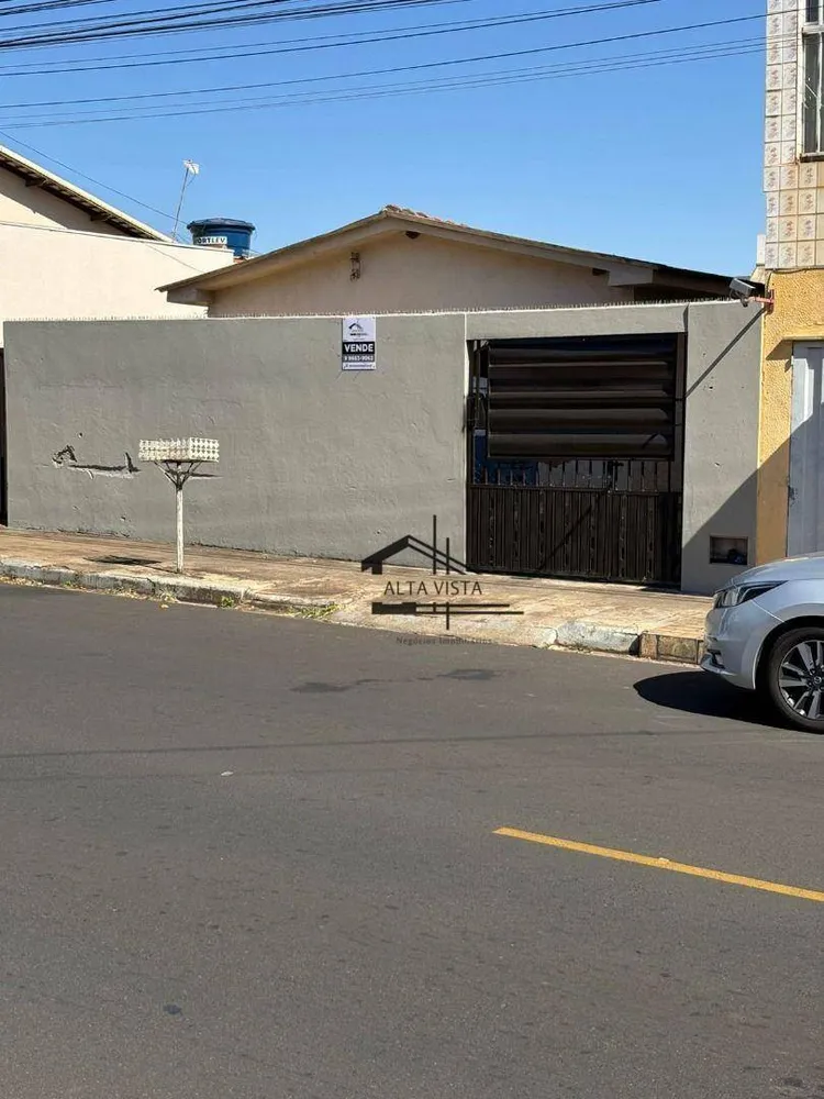 Casa, 9 quartos, 128 m² - Foto 1