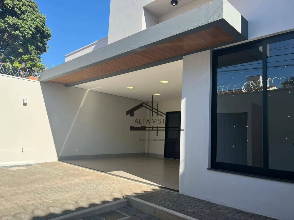 Casa, 3 quartos, 210 m² - Foto 1