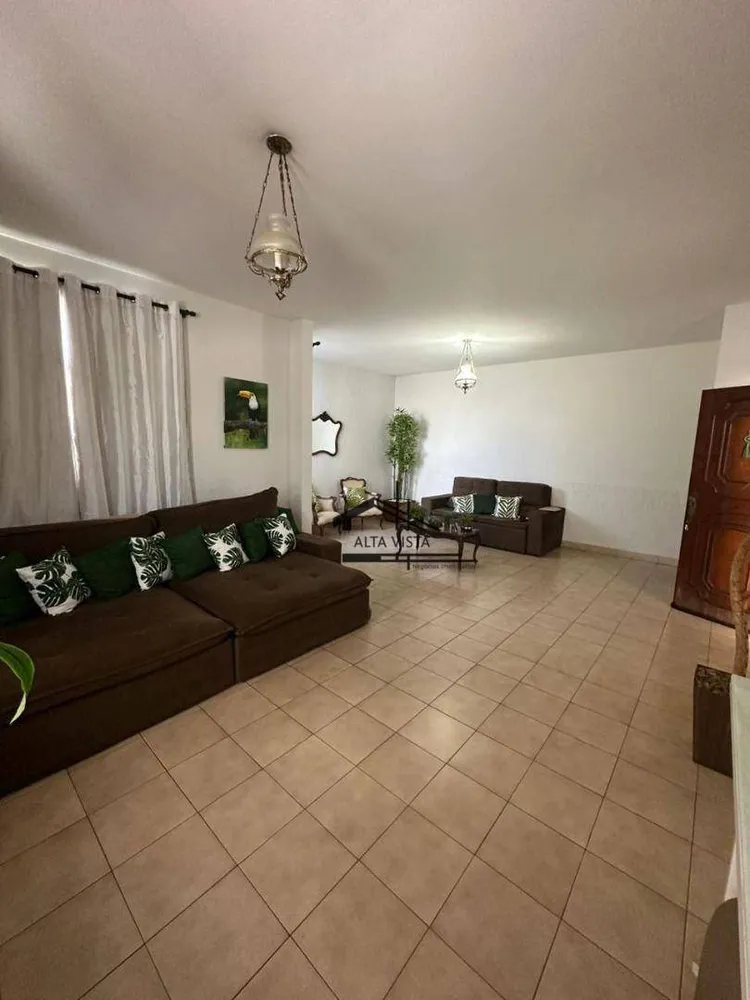 Casa, 3 quartos, 176 m² - Foto 2