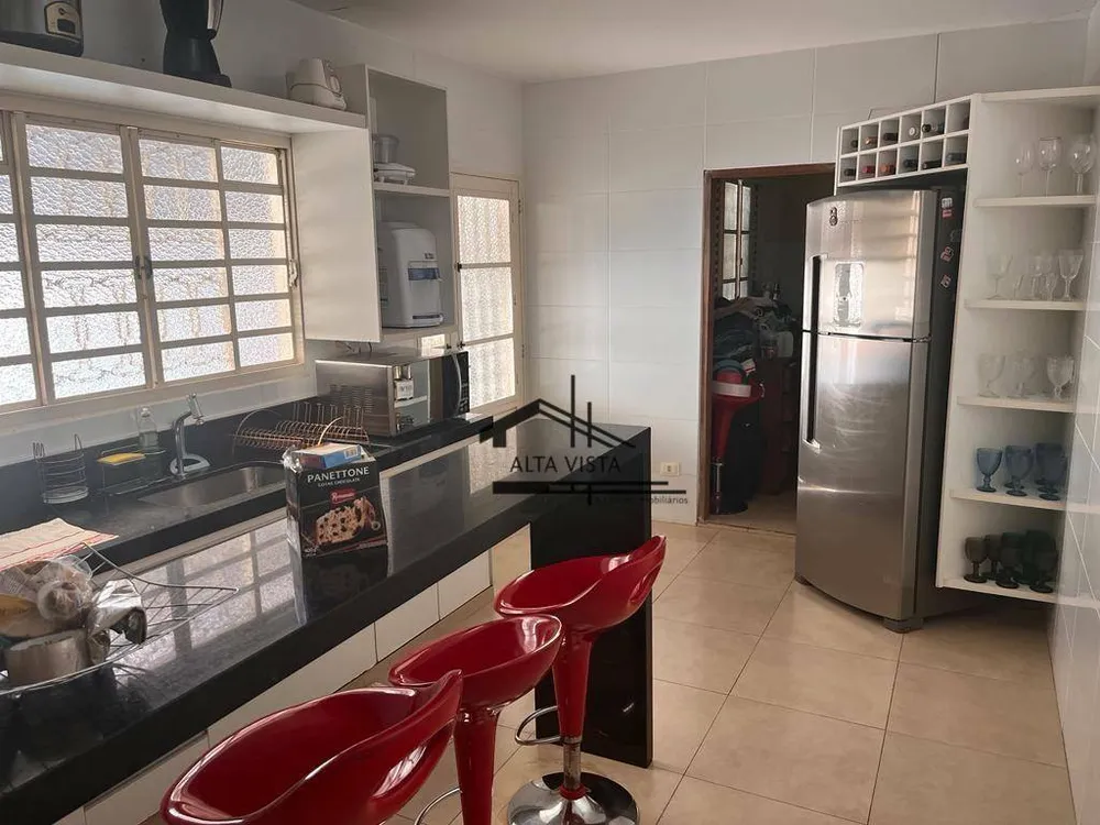 Casa, 3 quartos, 250 m² - Foto 5