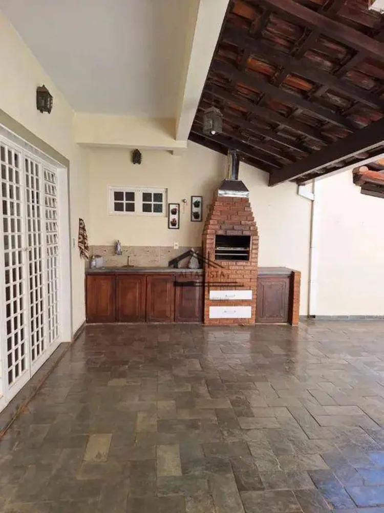 Casa, 5 quartos, 296 m² - Foto 1