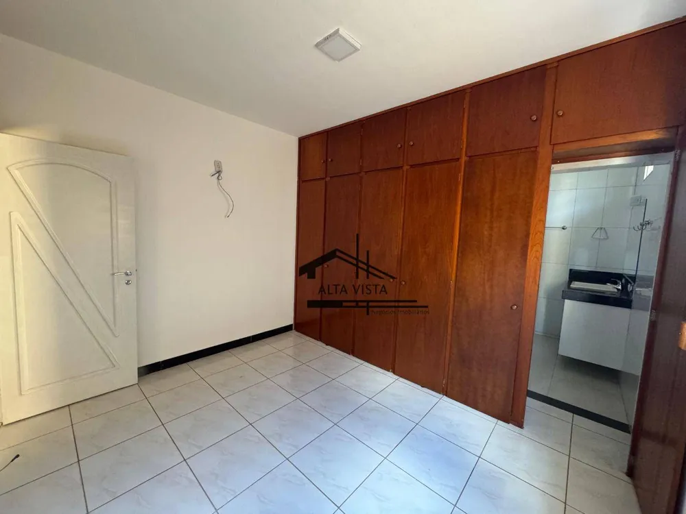 Casa, 3 quartos, 250 m² - Foto 6