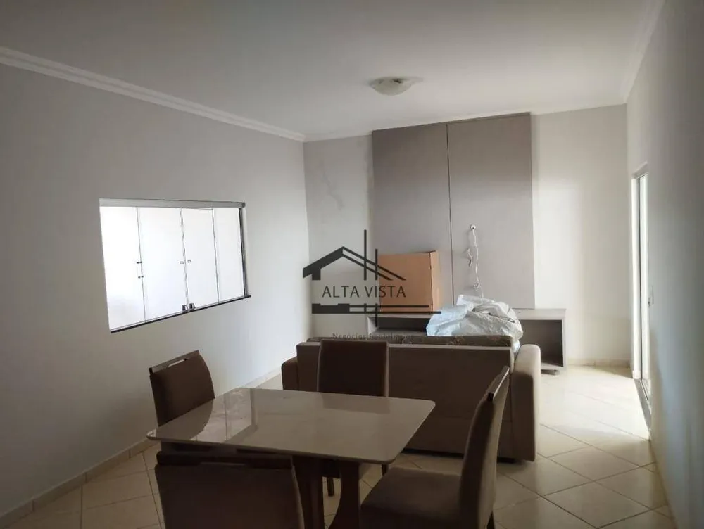 Casa, 2 quartos, 235 m² - Foto 1