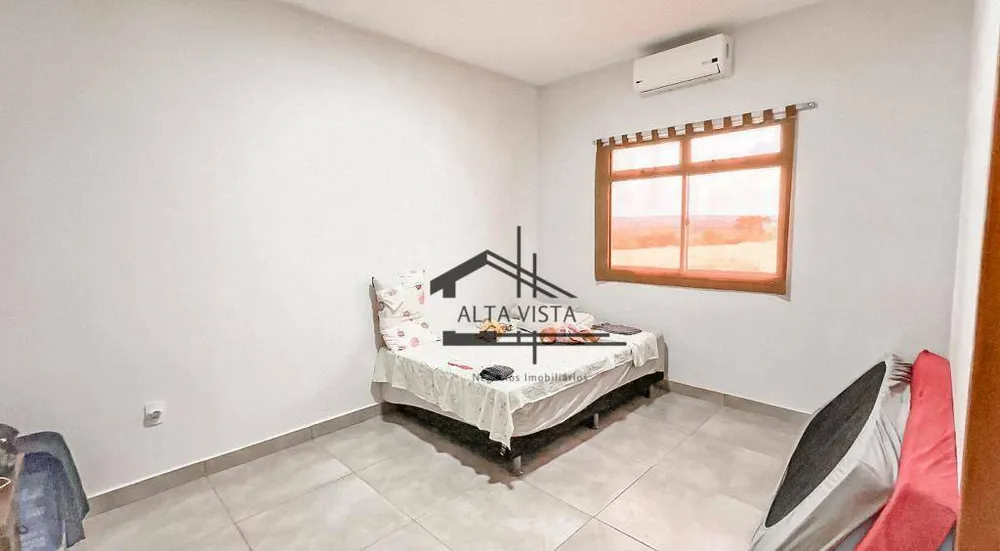 Chácara, 3 quartos, 1231 m² - Foto 2