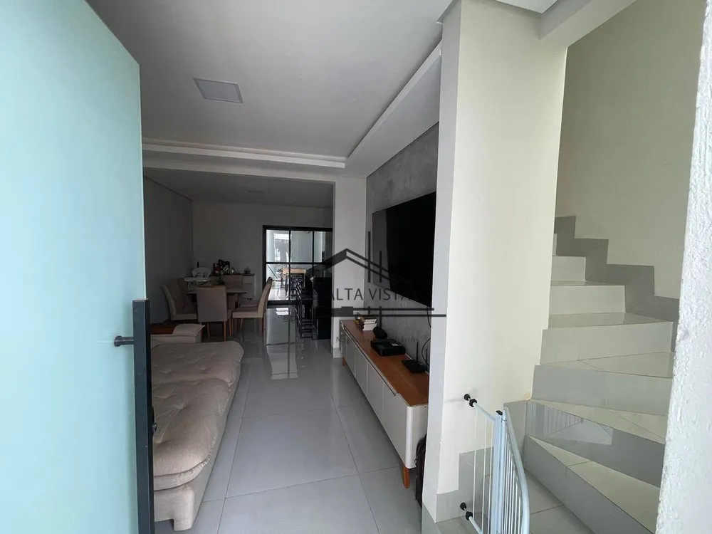 Casa, 3 quartos, 98 m² - Foto 2