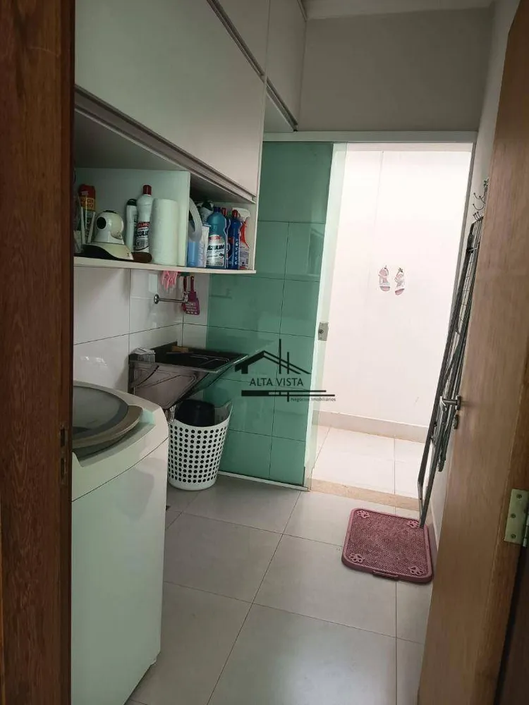 Casa, 3 quartos, 240 m² - Foto 11