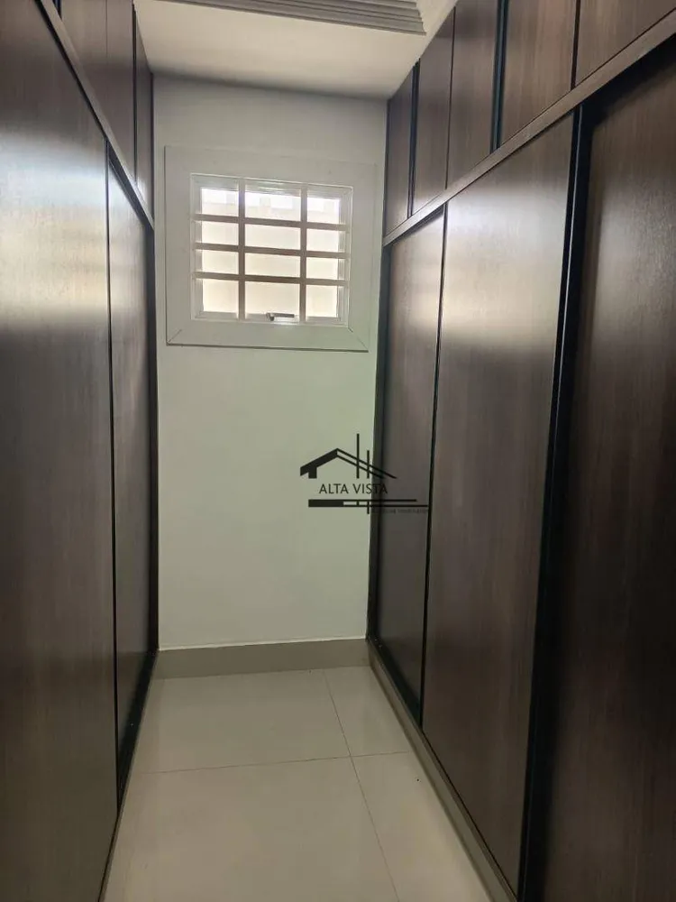 Casa, 3 quartos, 240 m² - Foto 7