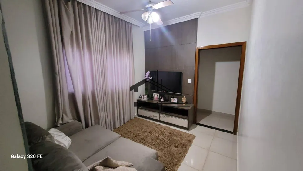 Casa, 3 quartos, 200 m² - Foto 2
