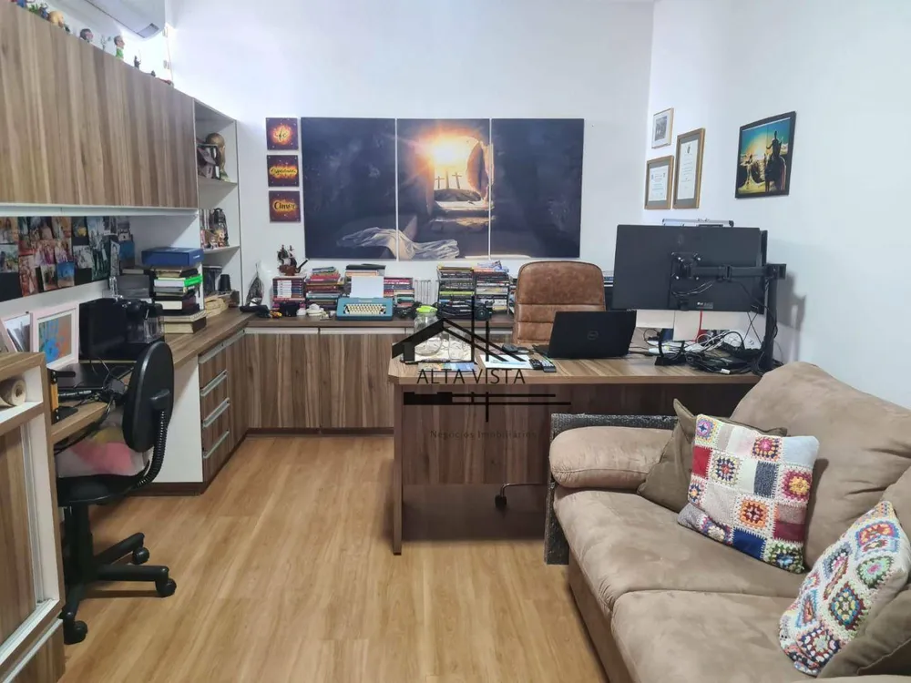 Casa, 4 quartos, 240 m² - Foto 4