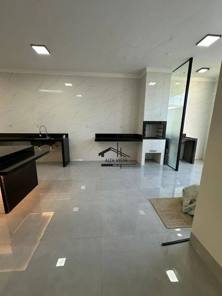 Casa, 3 quartos, 142 m² - Foto 1