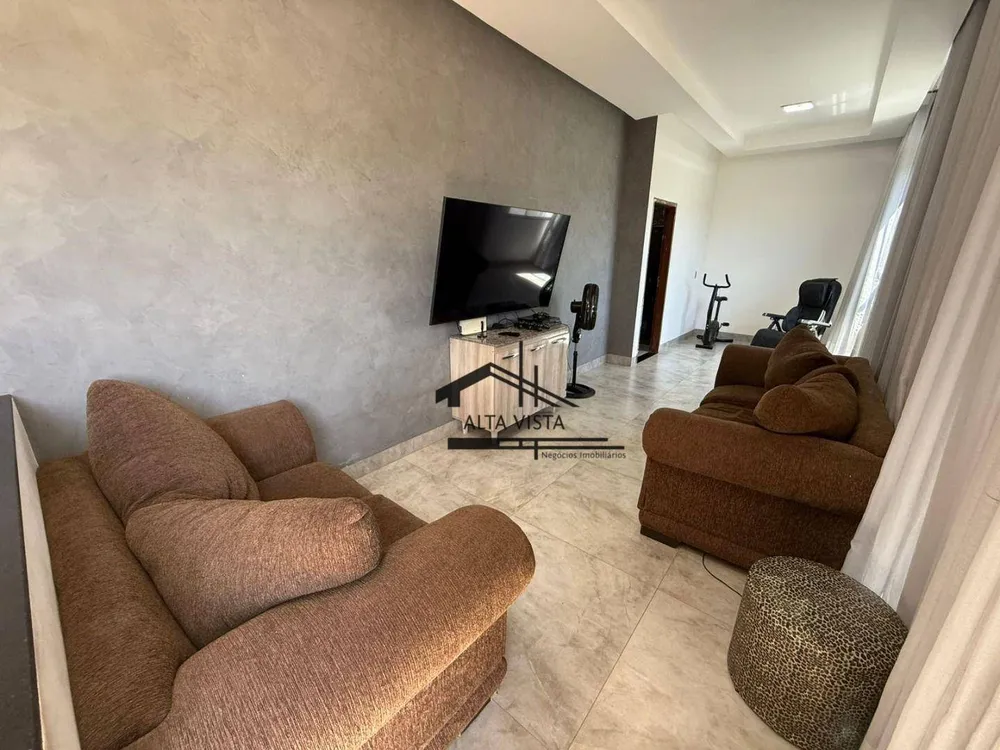 Casa, 2 quartos, 200 m² - Foto 1