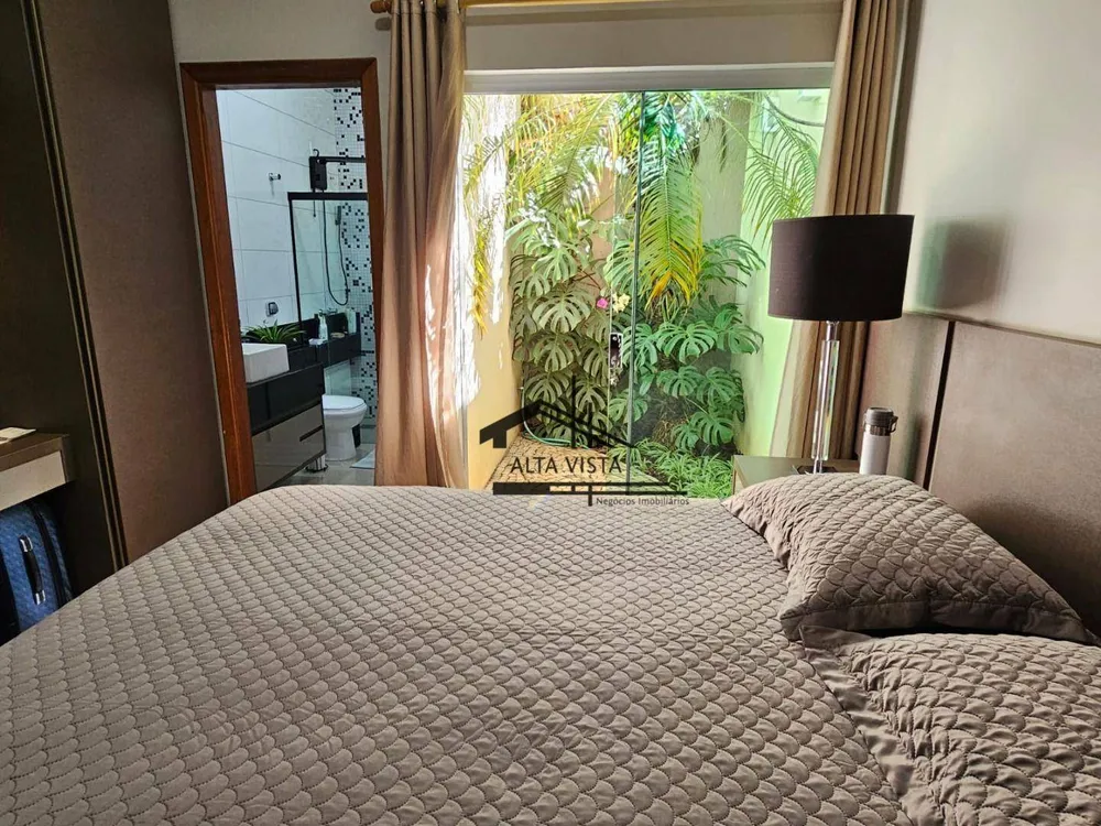 Casa, 4 quartos, 225 m² - Foto 8