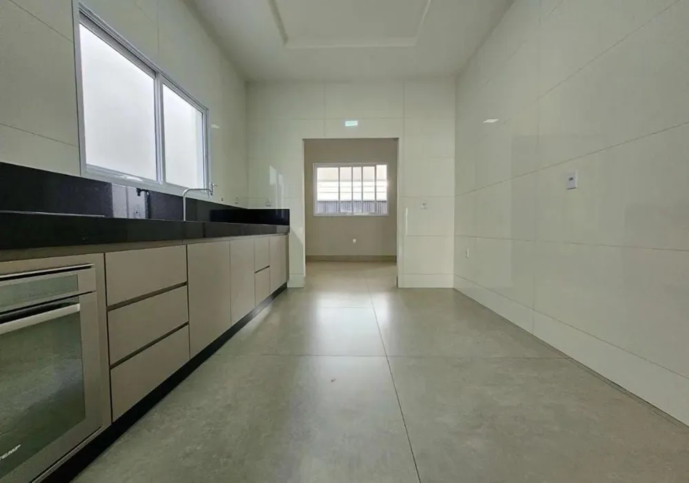 Casa, 3 quartos, 172 m² - Foto 2