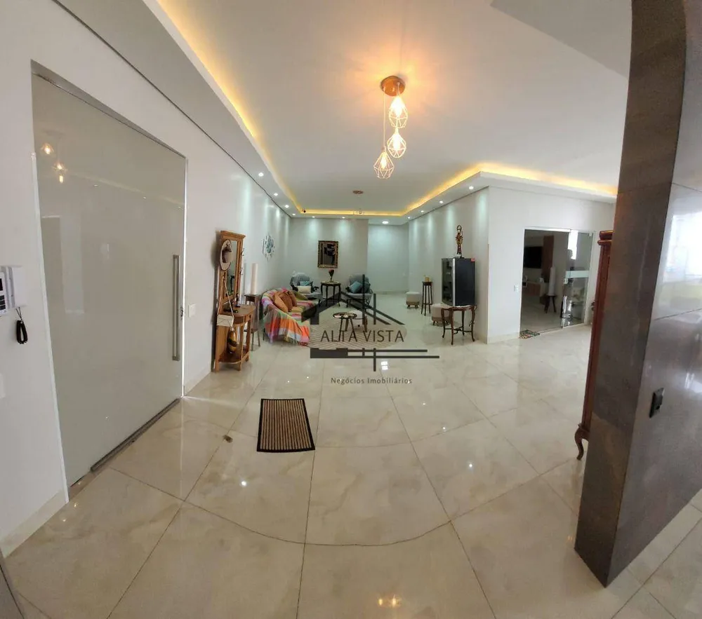 Casa, 3 quartos, 355 m² - Foto 1