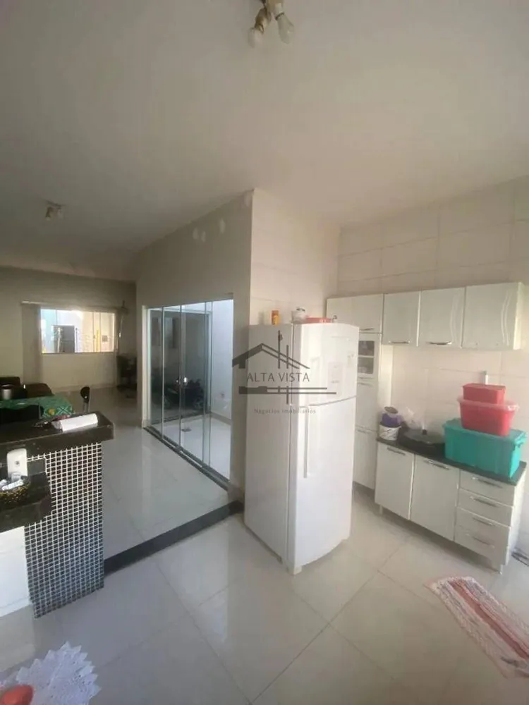 Casa, 3 quartos, 169 m² - Foto 2