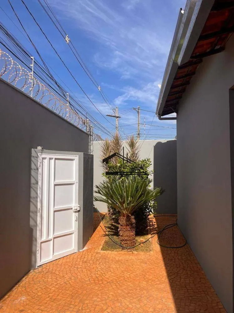 Casa, 3 quartos, 183 m² - Foto 2