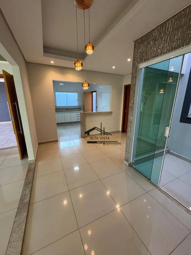 Casa, 3 quartos, 210 m² - Foto 1