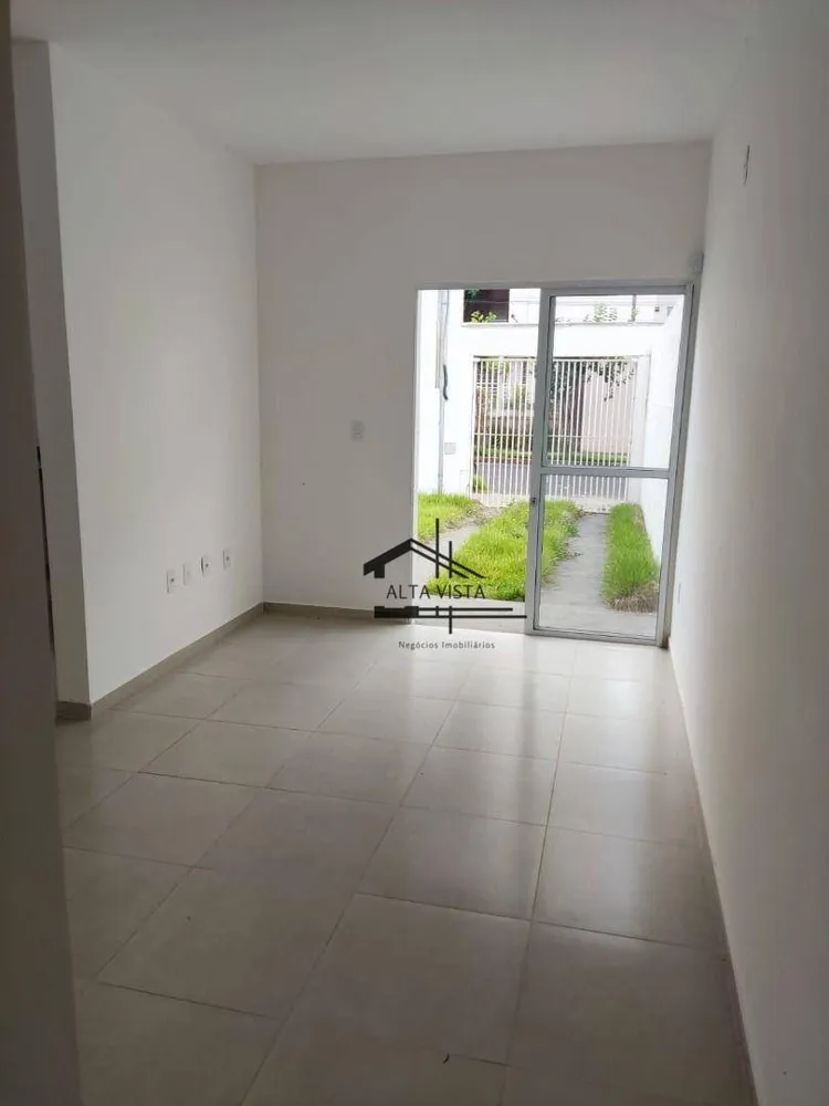 Casa, 2 quartos, 61 m² - Foto 1