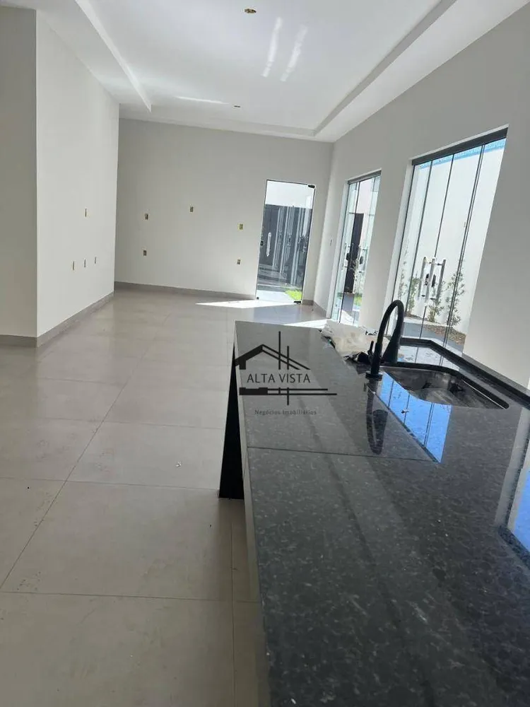 Casa, 3 quartos, 162 m² - Foto 2