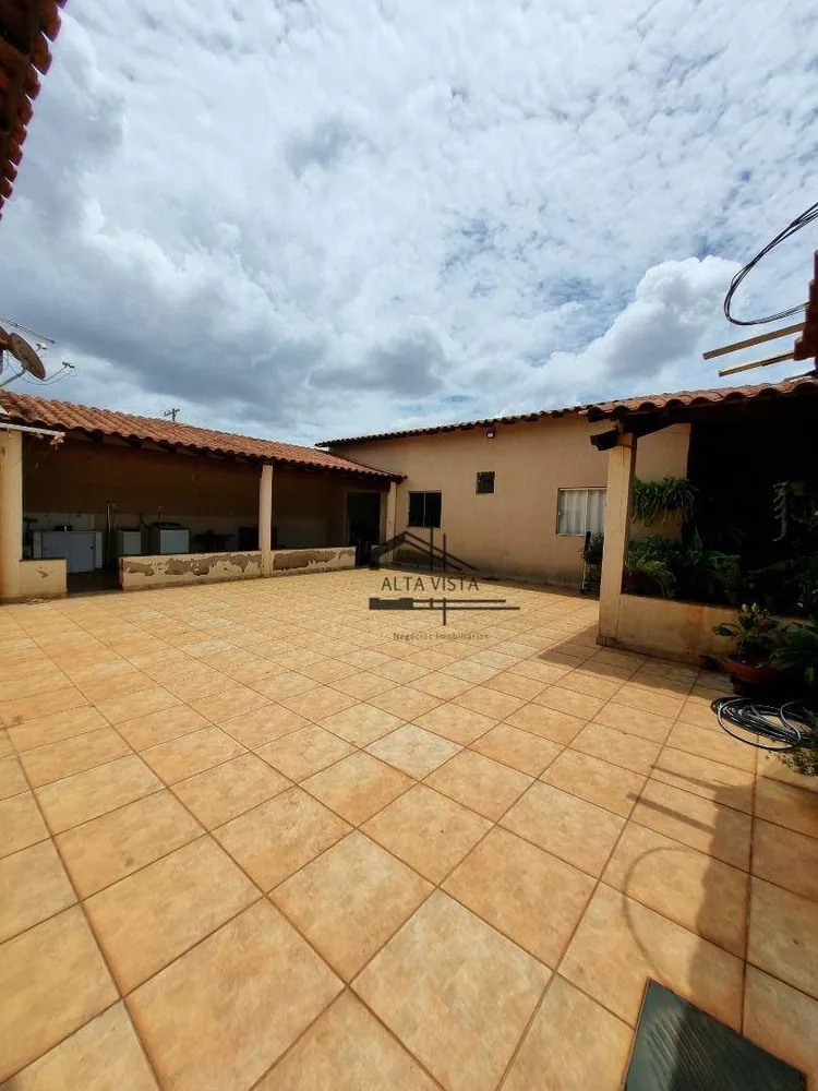 Casa, 3 quartos, 327 m² - Foto 1