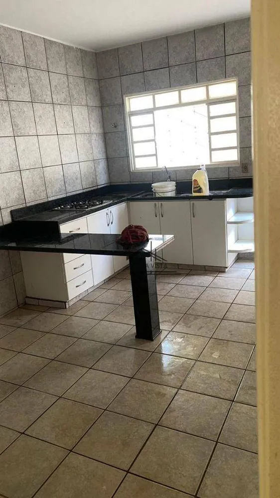 Casa, 3 quartos, 200 m² - Foto 3